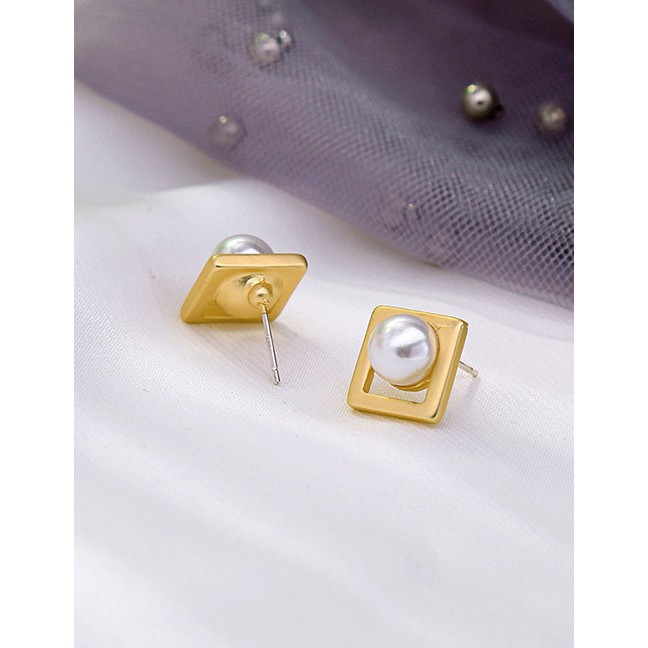 LRC Anting Tusuk Fashion Pearl Geometric Solid Square Pearl Earrings D63207