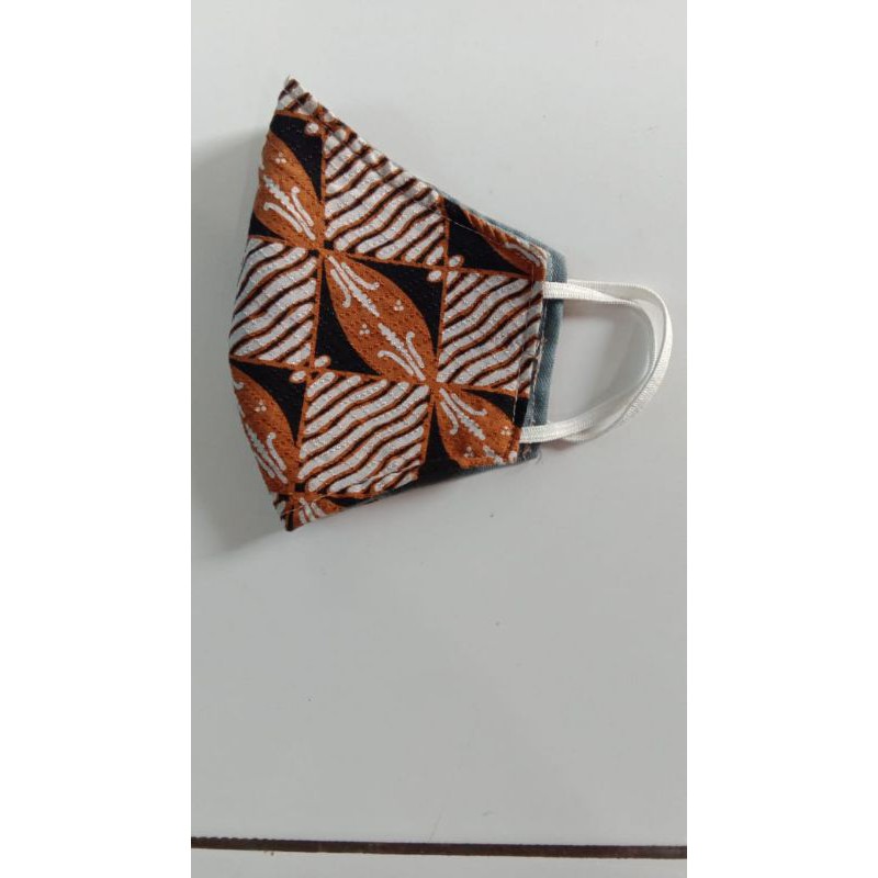 masker 2 lapis