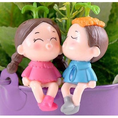 Miniature Lover Figures - Lovers Couple Figurines #29 (2pcs)