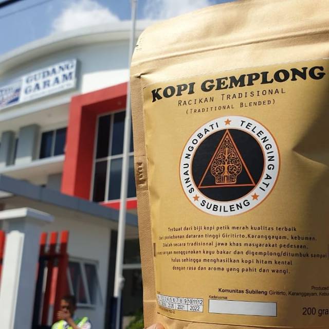 

KOPI GEMPLONG KOPI TUMBUK KHAS KEBUMEN