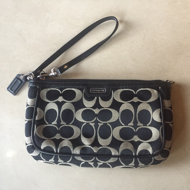 Preloved coach wristlet