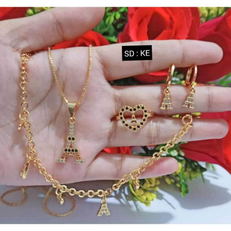 Fourfashion Set wanita Motif Paris lapis emas
