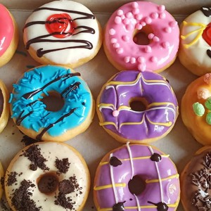 

RB22 ELMER DIP GLAZE 500GR TOPPING DONAT TOPING PISANG COKLAT NUGGET SAUS COKLAT WARNA WARNI