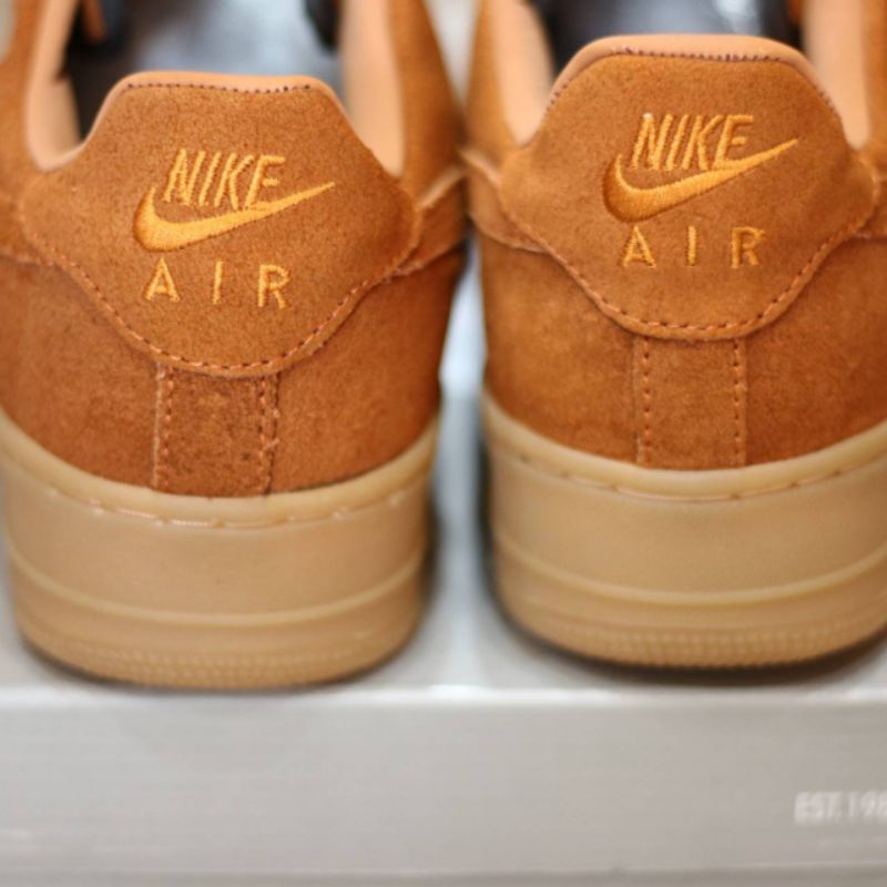 NIKE AIR FORCHE ONE - TAN | Sepatu Skate Pria Suede Kampus Gaya Trendy