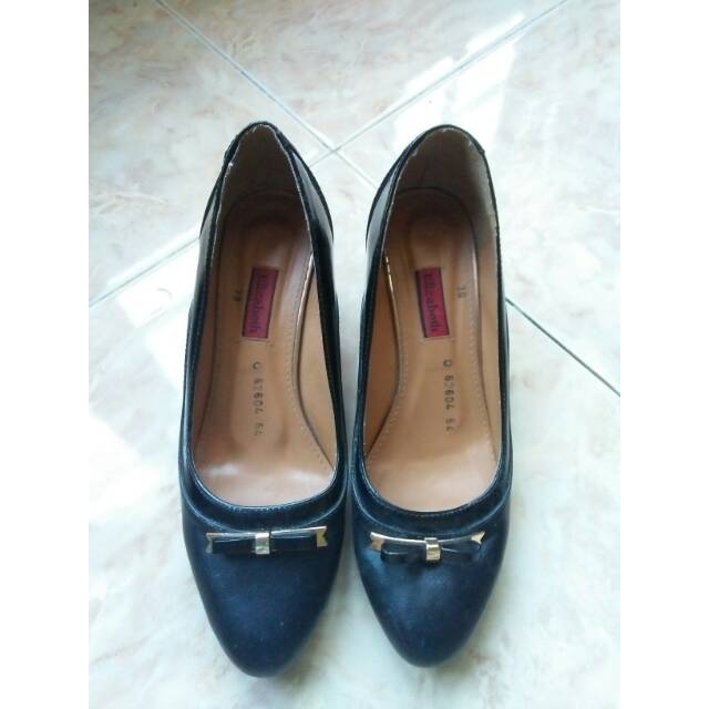 Prelove sepatu kerja elizabeth ukuran 38