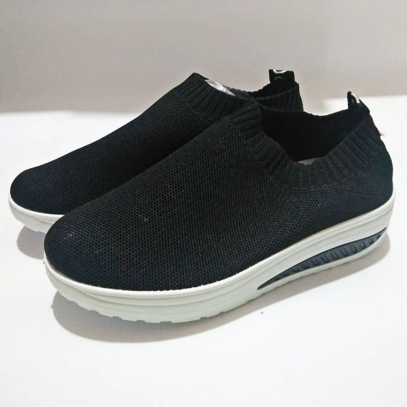 SPORT689 Sepatu Sneakers - Sepatu Jalan - Sepatu Olahraga - Sepatu Pria - Sepatu Wanita