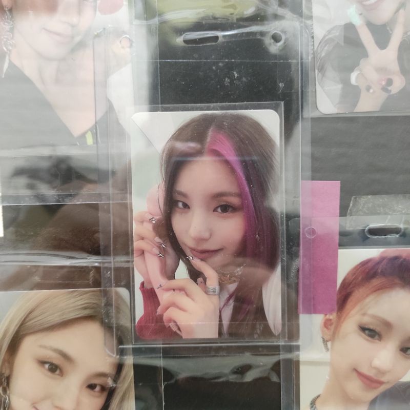Yeji ITZY Crazy in Love Photocard - On Call Pose