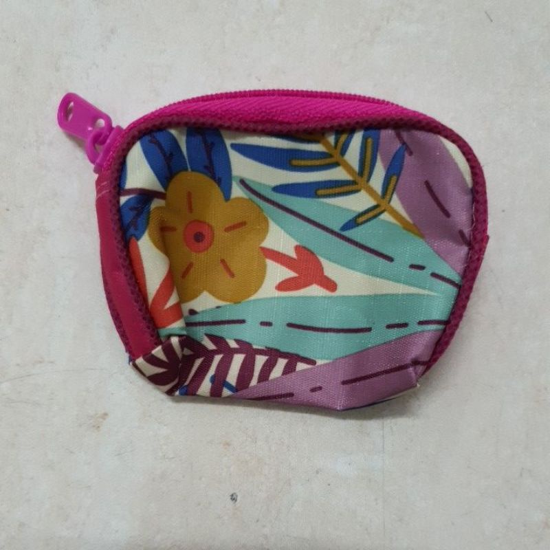 Dompet untuk Emas Kerang Kecil