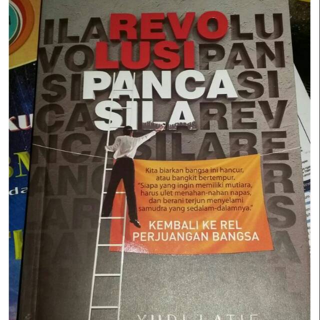BUKU REVOLUSI PANCASILA