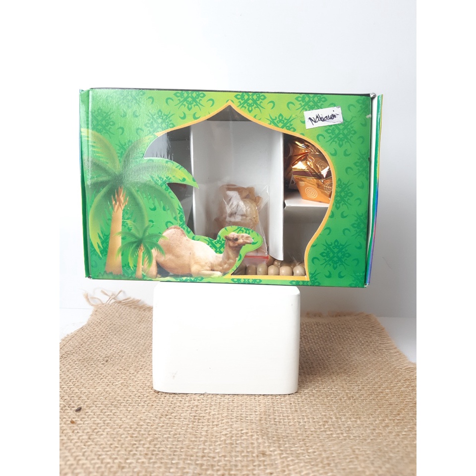 

PAKETAN NABAWI / PAKETAN OLEH OLEH HAJI / PAKETAN UMROH