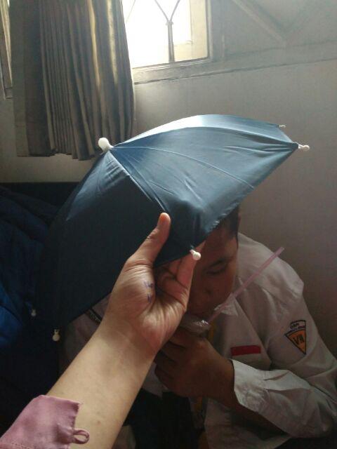 Payung Topi Osaka / Topi Payung Diameter 50 Cm / Payung Kepala Hujan Melindungi Simple Tanpa Gagang