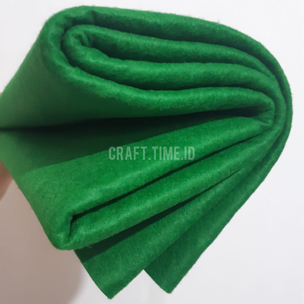 KAIN FLANEL / FELT IMPOR TEBAL 1 METER-EMERALD (HIJAU DAUN)