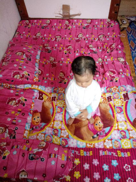 Sprei Homemade Motif Bunga 180*200*20 Karakter / Sprei Homemade