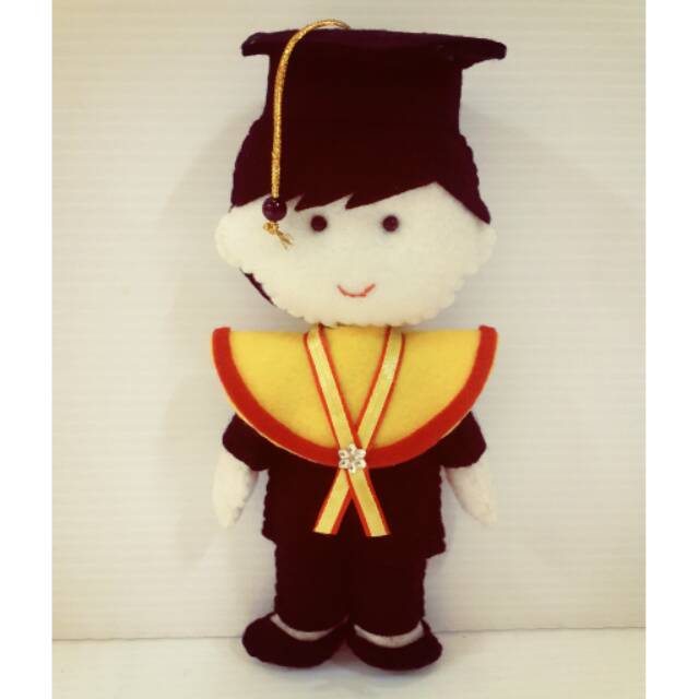 Boneka Cowok Wisuda