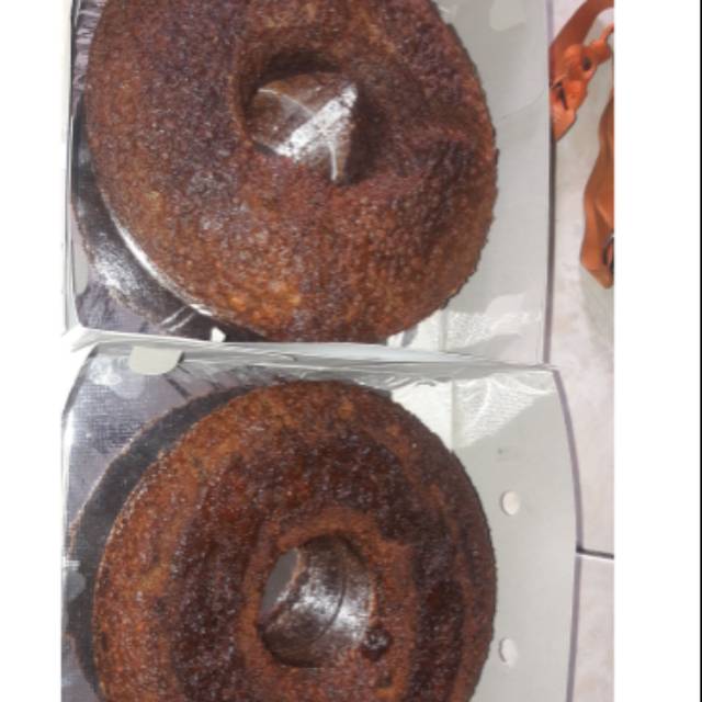 

Bolu karamel, sarang semut