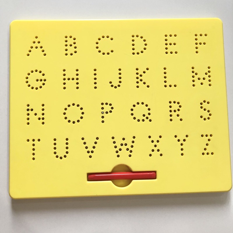 

MAGNETIC letter (PRELOVED) kondisi 80-90%
