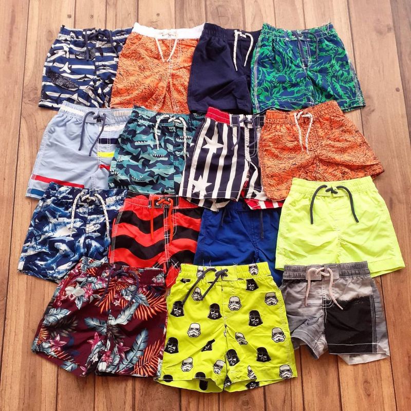 celana pendek karakter baby gap