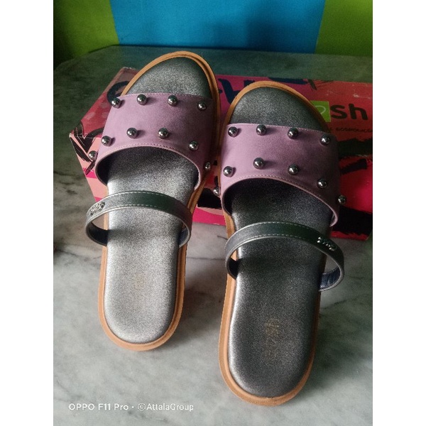sendal Gosh/ Preloved gosh/ sandal Gosh Preloved/ sandal Gosh murah