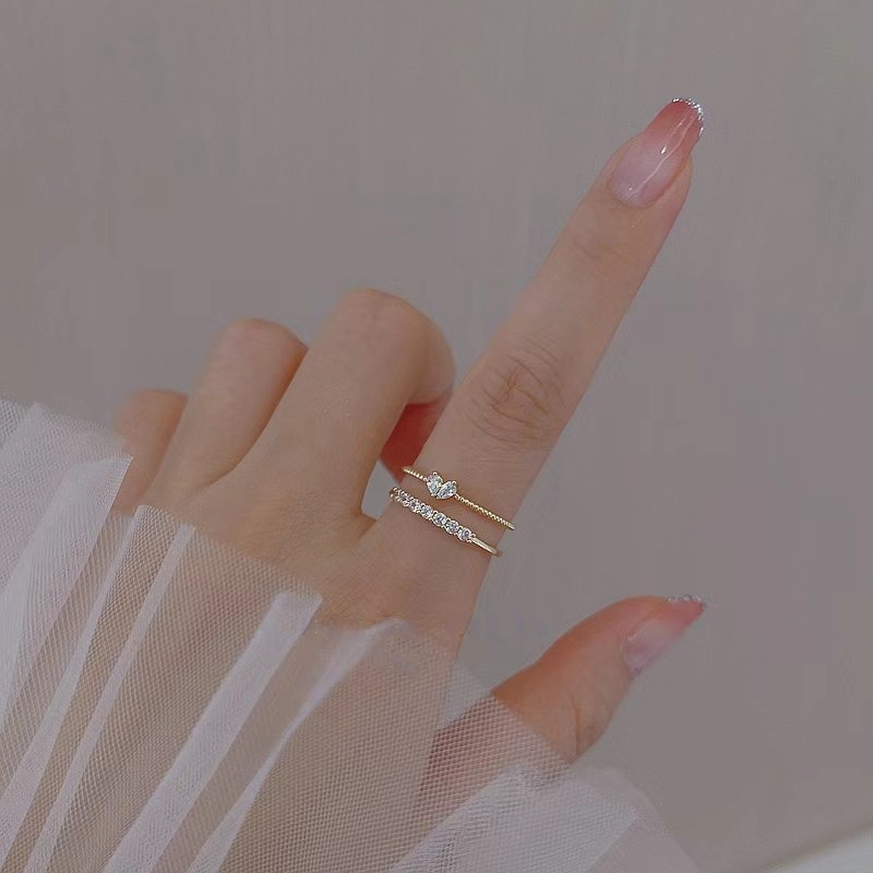 2pcs / Set Cincin Adjustable Desain Hati Hias Kristal Zircon Gaya Korea Untuk Wanita
