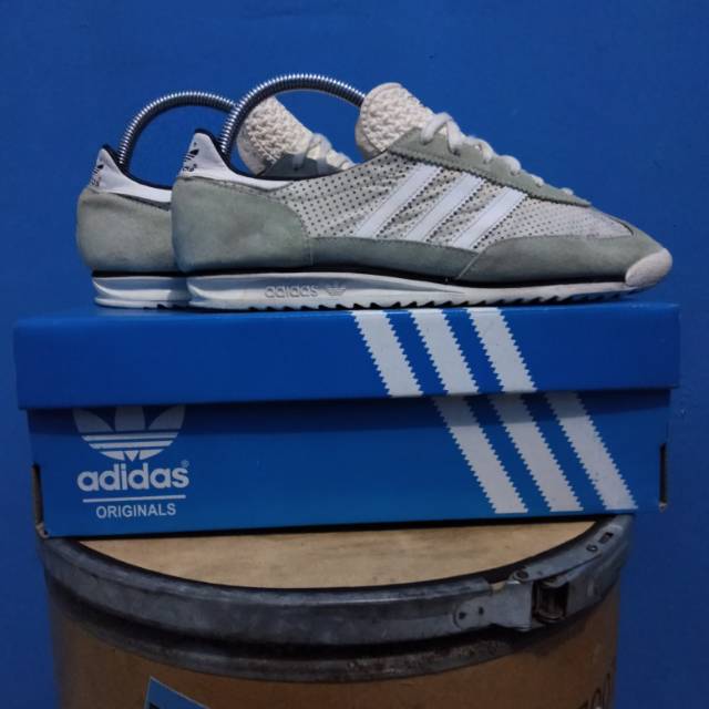 Adidas superlight 72