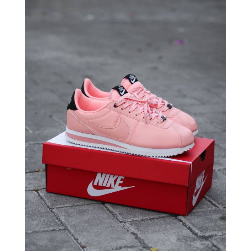 nike cortez salmon pink