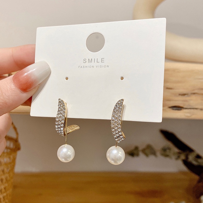 Anting Tusuk Gantung Bahan Sterling Silver 925 Hias Mutiara + Berlian Gaya Korea Untuk Wanita