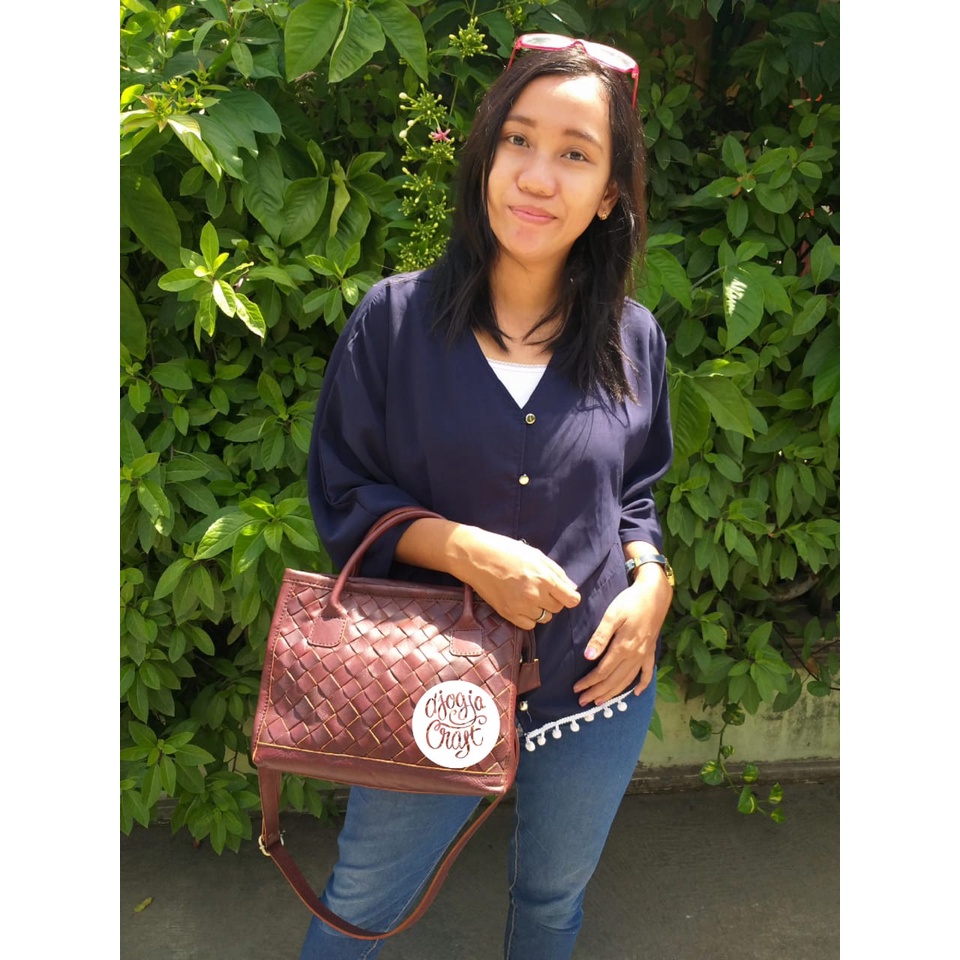Tas Kulit WB Pull Up Anyam Miring Coklat Tua