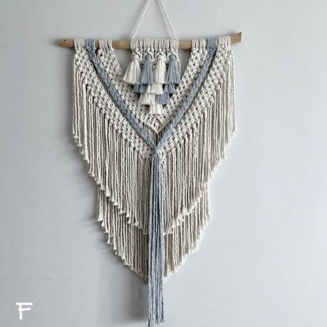 Macrame wall hanging bohomian look