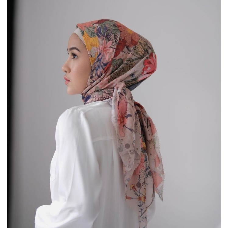 Gonegani Blossom scarf