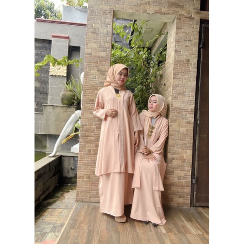 BAJU KURUNG JUMBO // BAJU KURUNG MELAYU // BAJU KURUNG MALAYSIA //  BAHAN KATUN YORIS // SERAGAMAN KELUARGA // BAJU PESTA // BAJU WISUDA // KEBAYA MODERN // By Mirajaya Kebaya