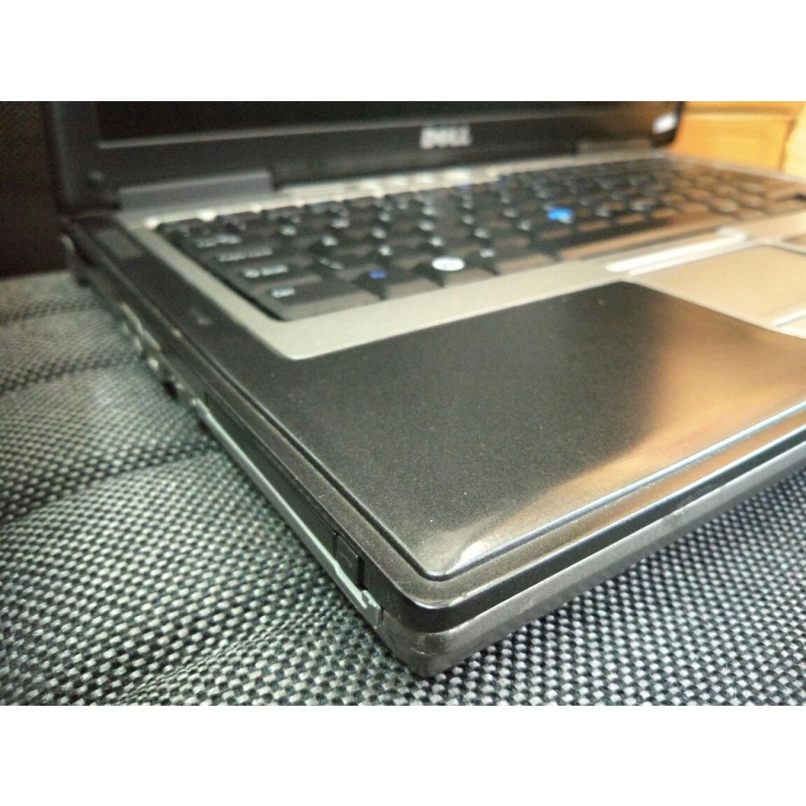 HARGA LAPTOP BEKAS || Dell latitude D630.. c2d 2.0/2/120/dvdcdrw/vga INTEL/14" wide/muluss s