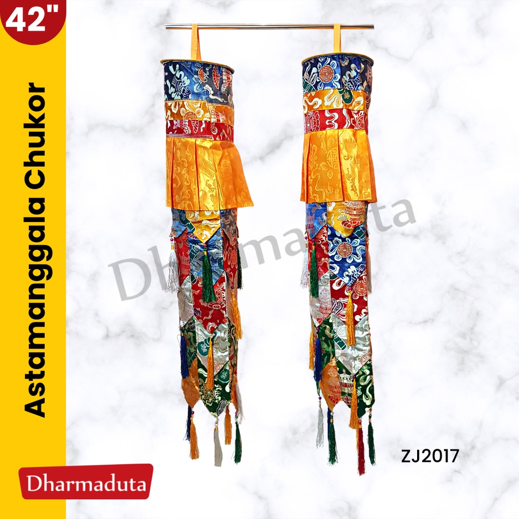 Chukor Gantungan Bulat Hiasan Altar Buddha Kain Tibet 105cm 2pc Set