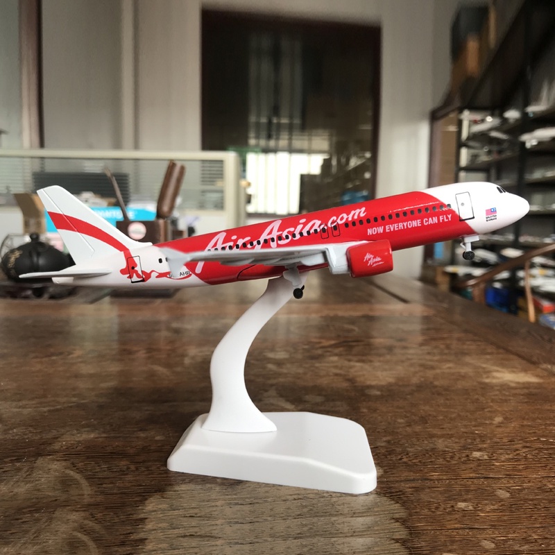 Airasia Airbus 320 Model Pesawat Terbang A320 Bahan Alloy Untuk Koleksi