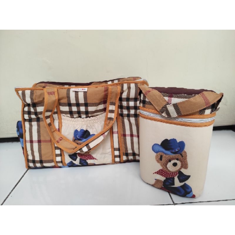 Tas bayi Baby Does + tempat botol susu