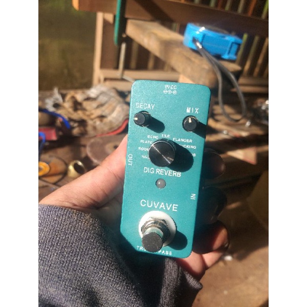 Efek Gitar Cuvave dig reverb