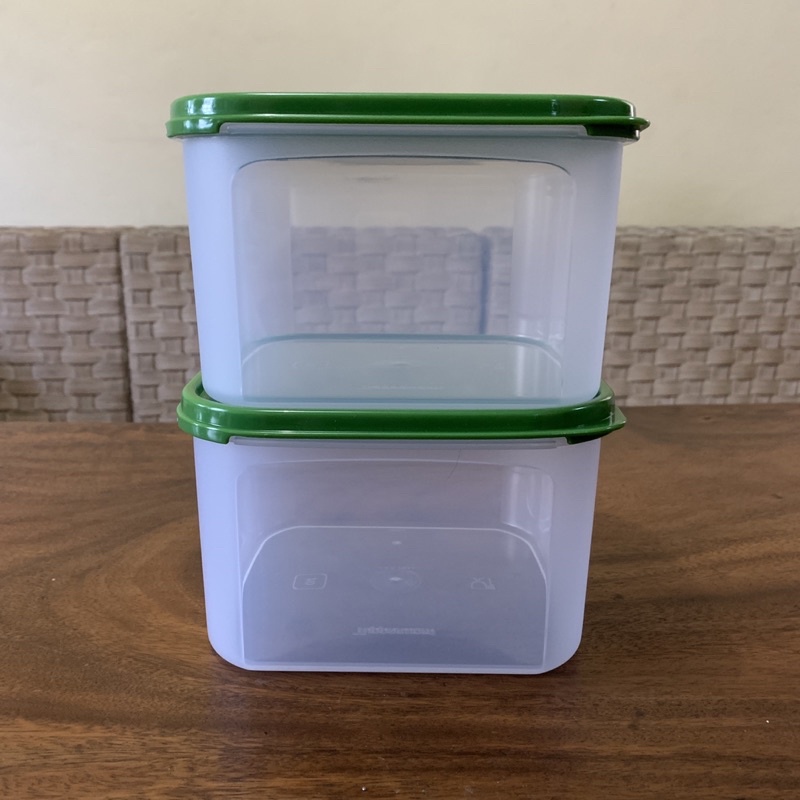 Toples Serbaguna Besar Transparan Tutup Hijau Tupperware