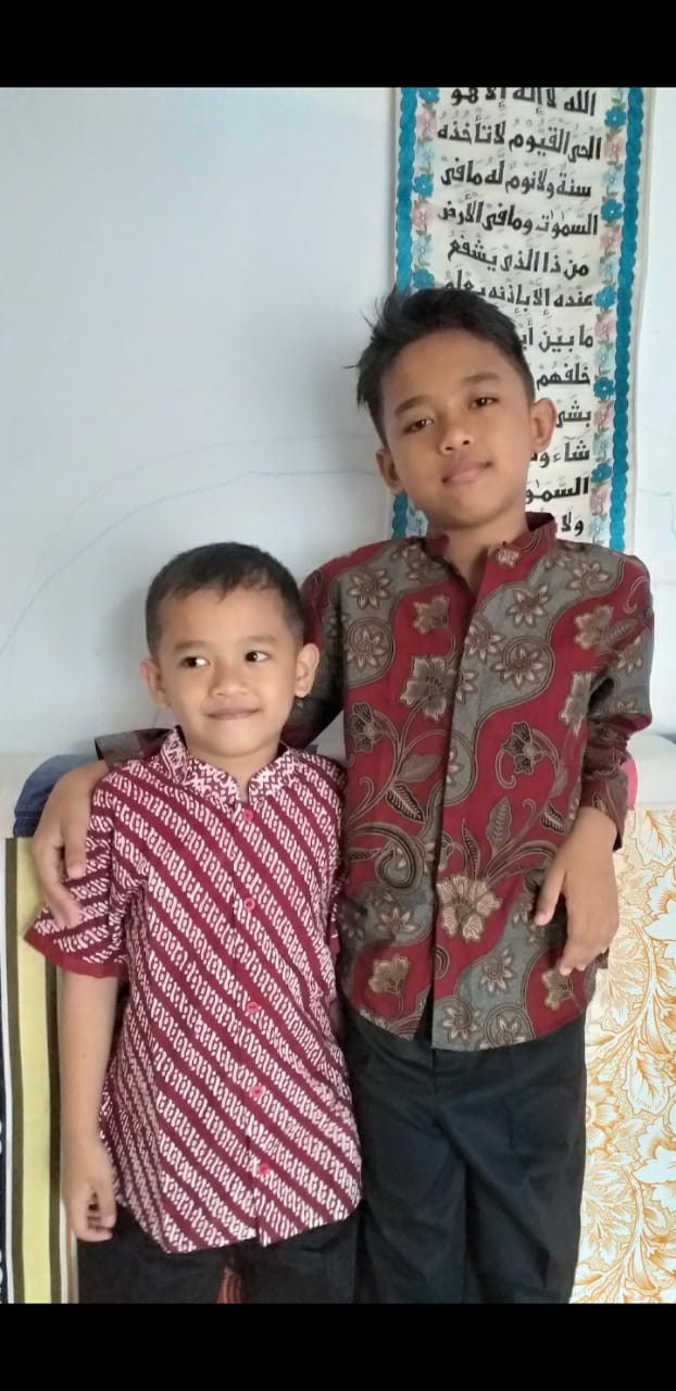 Kemeja Batik Anak Pendek Maroon Series