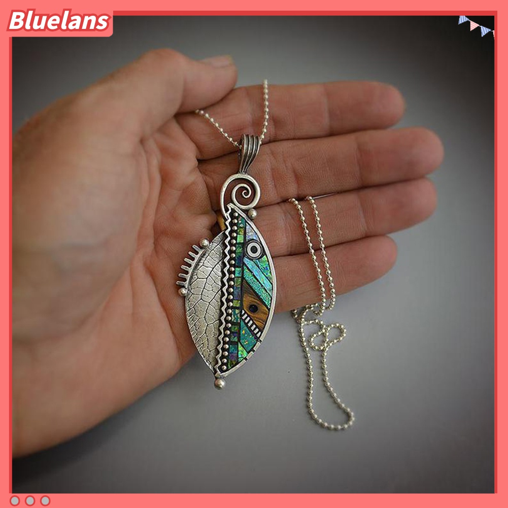 Kalung Rantai Dengan Liontin Daun Gaya Vintage Untuk Wanita