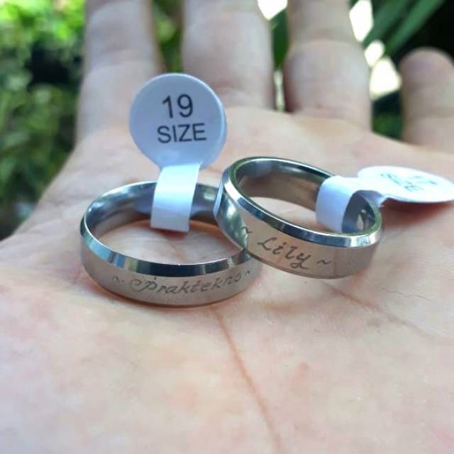 Cincin titanium silver ukir nama couple aksesoris pria wanita