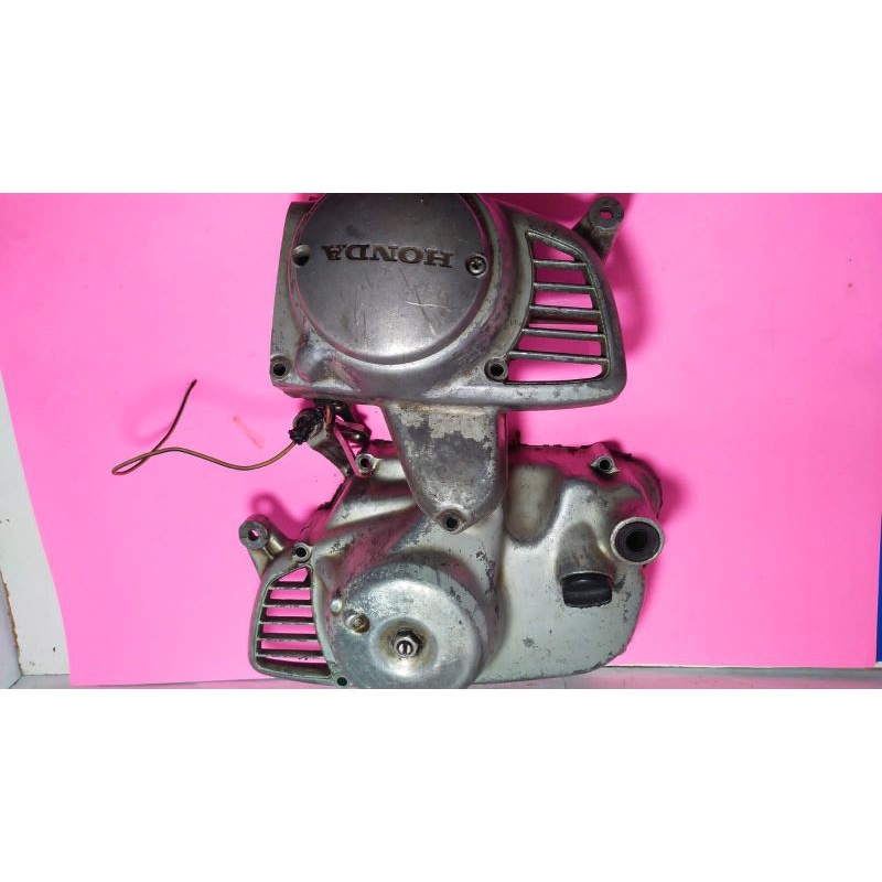 Blok mesin Honda c70 c700 supercap bak magnet bak kopling Honda C70 c700 ori