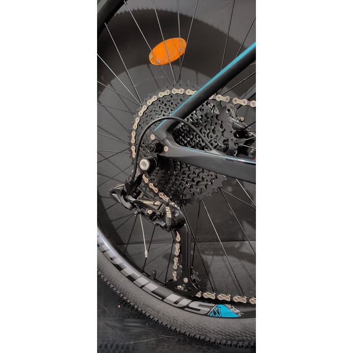 SEPEDA GUNUNG MTB UNITED 27.5 DAN 29 DETROIT 7.1 2020 CARBON