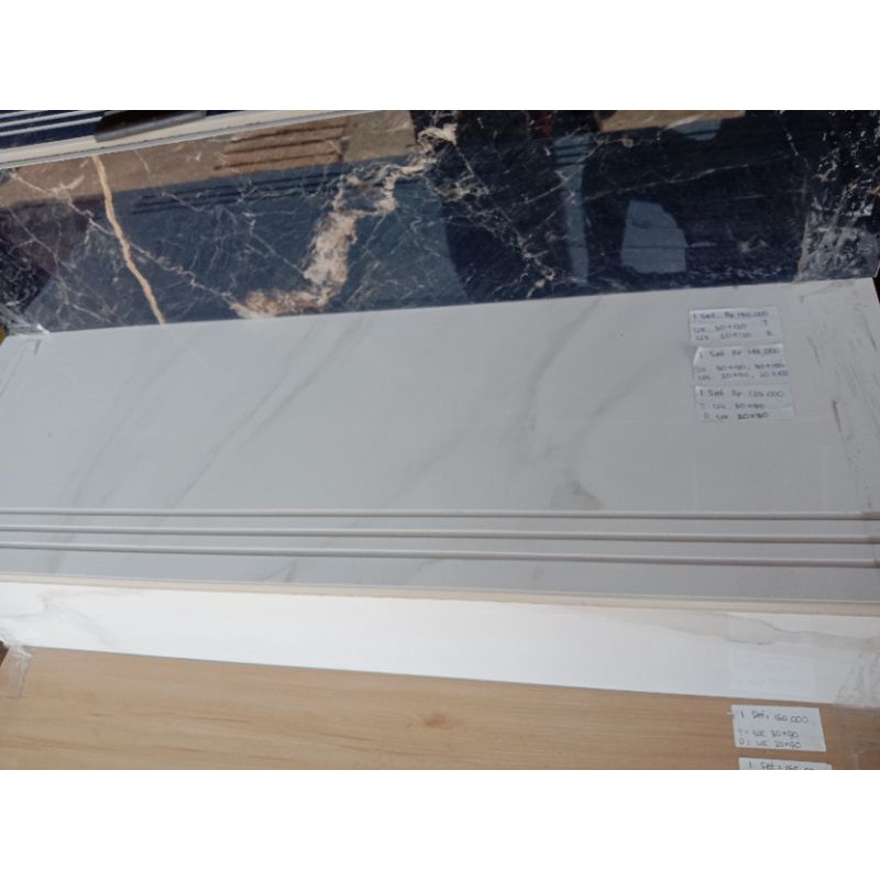 granit tangga 30x70 dan 20x70