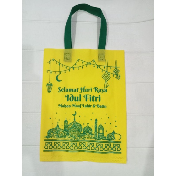 

Tas Spunbond Lebaran 30x40 Warna Kuning / Goodie Bag Lebaran 30cmx40cm /Hari Raya Idul Fitri