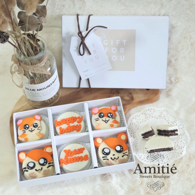 

Coklat Oreo (Custom Name & Special Box) Hamtaro - 1 Box isi 6 / Coklat Karakter / Birthday Gift