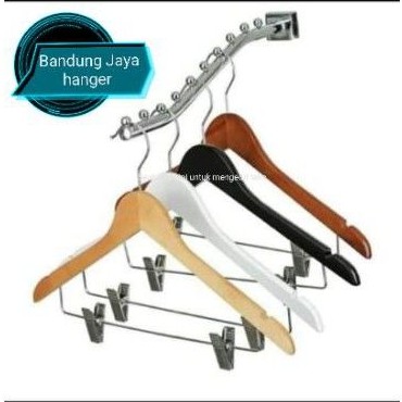 Hanger kayu jepit(SEGITIGA) premium