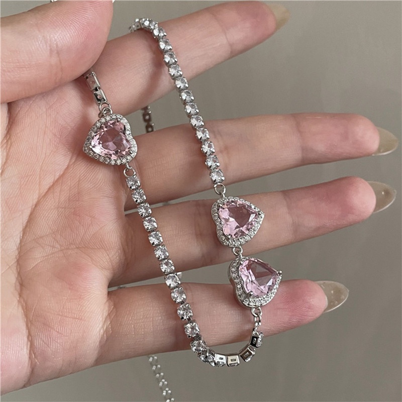 Kalung Rantai Klavikula Hias Hati Bahan Zirkon Warna Pink Gaya Korea Untuk Perempuan