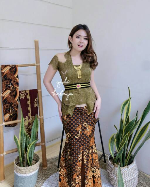 ( Baca Deskripsi) Kebaya Bali modifikasi modern Rok Duyung/Mermaid , Kebaya Wisuda