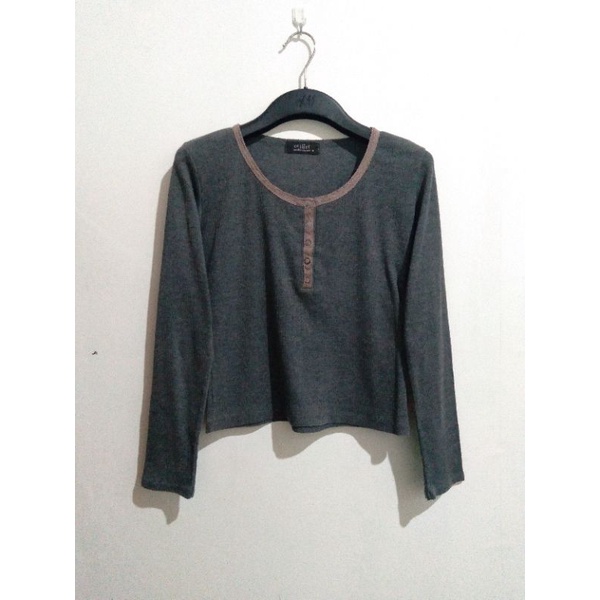 Oeillet | Kaos Wanita | Kaos Lengan Panjang | Kaos Kancing | Kaos Abu-abu | Kaos Polos | Kaos Prelov