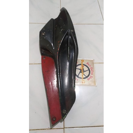 cover frame side body bodi bawah tutup aki kanan skywave blueshine abu abu ori sgp
