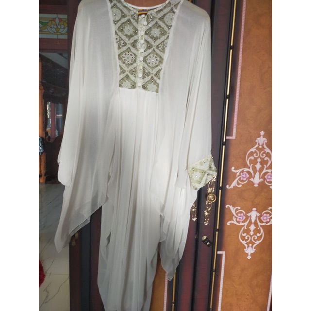 [PRELOVED] Baju kaftan putih